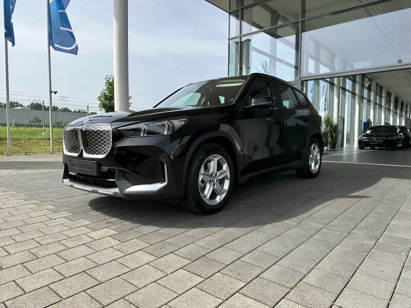 Foto - BMW iX1 xDrive30 **MEGA Angebot** sofort verfügbar! Premiumpaket/18Zoll/Driving Assistent