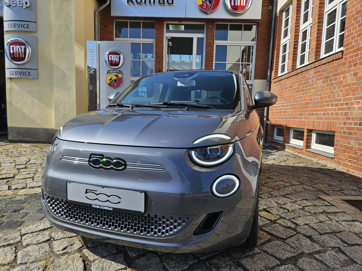 Foto - Fiat 500e 3+1 - Technik - Style - Komfort Paket - Sofort verfügbar