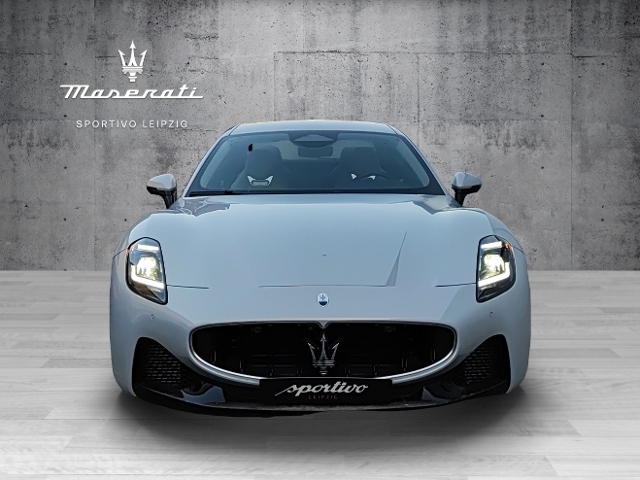 Foto - Maserati Granturismo Modena*VFW ohne Zulassung*