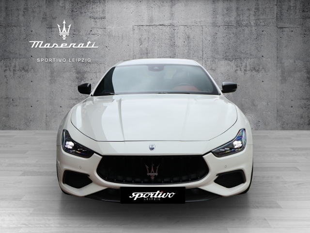 Foto - Maserati Ghibli Trofeo Fuori Serie