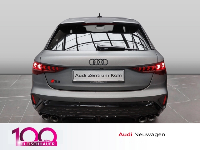 Foto - Audi S3 quattro Sportback TFSI s-tronic +Polarmatt +Akrapovic