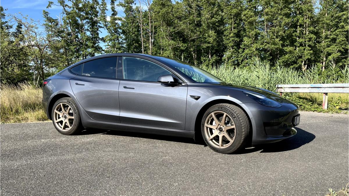 Foto - Tesla Model 3 EAP // getönte Schreiben // knapp 60.000 km übrig!