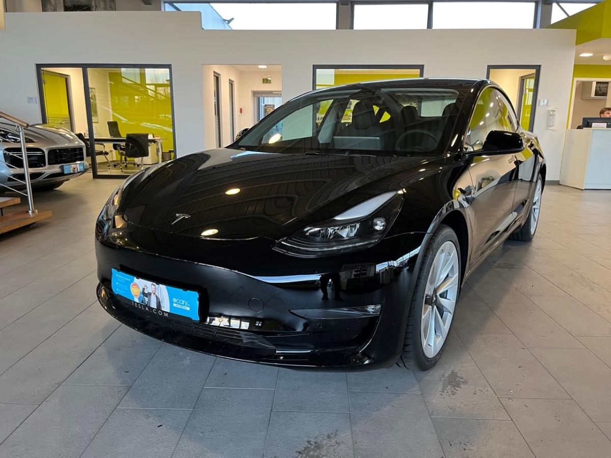 Foto - Tesla Model 3 long range 19-Zoll inkl. Vollkasko-Versicherung