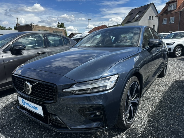 Foto - Volvo S60 B5 Ultimate Dark AWD B&O ACC 360° Kamera