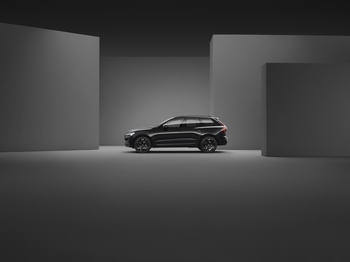 Foto - Volvo XC 60 Black Edition Plus Plug In Hybrid T6