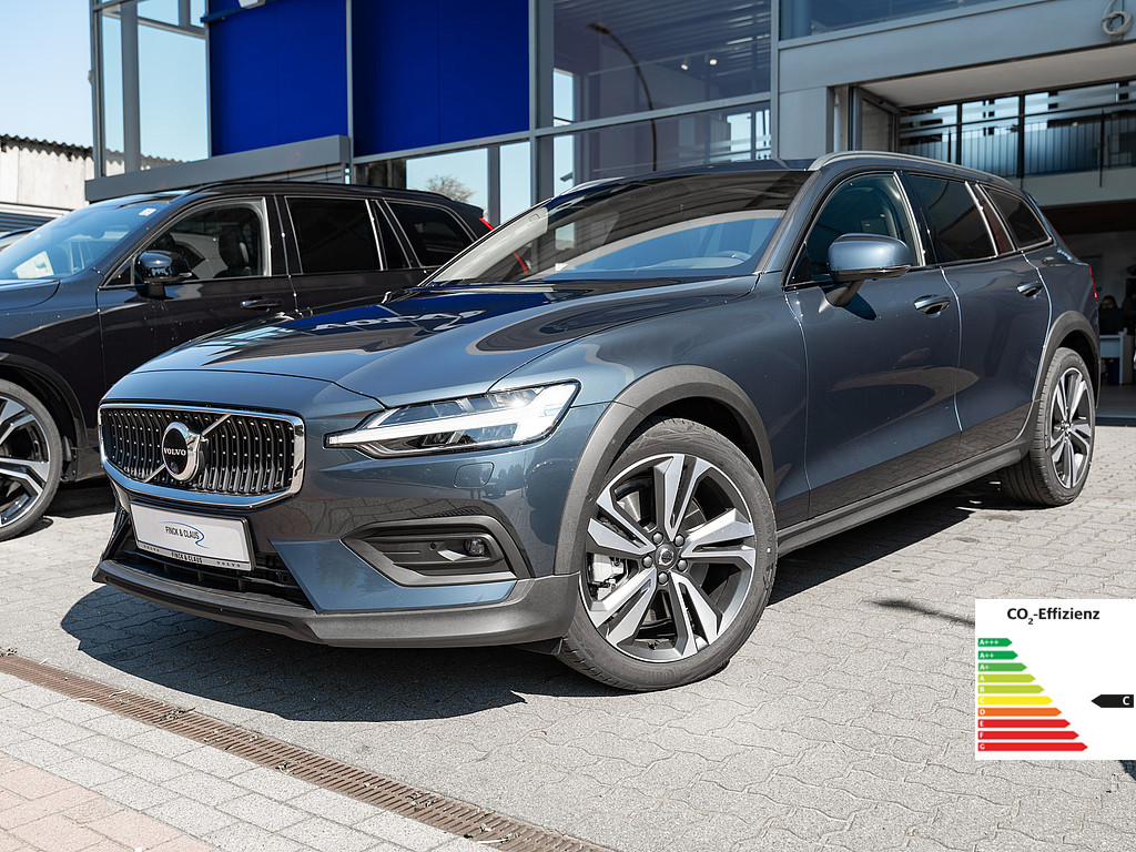 Foto - Volvo V60 Cross Country Ultimate B5Benzin