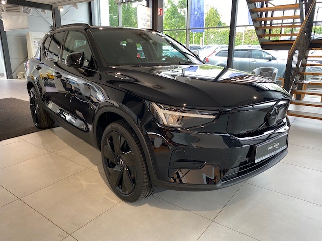 Foto - Volvo XC 40 B3 Plus Black Edition