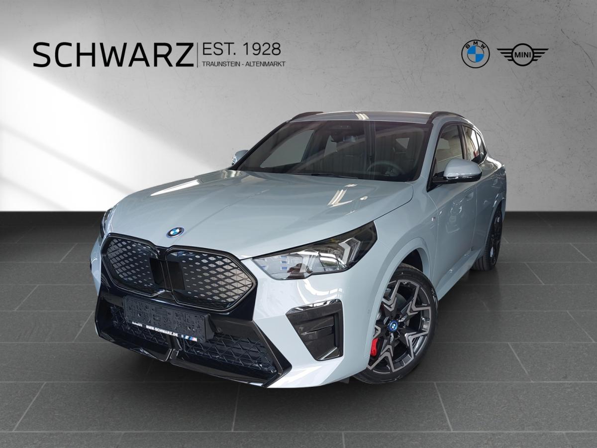 Foto - BMW iX2 xDrive30 M Sport 20" ACC HUD 360KAM