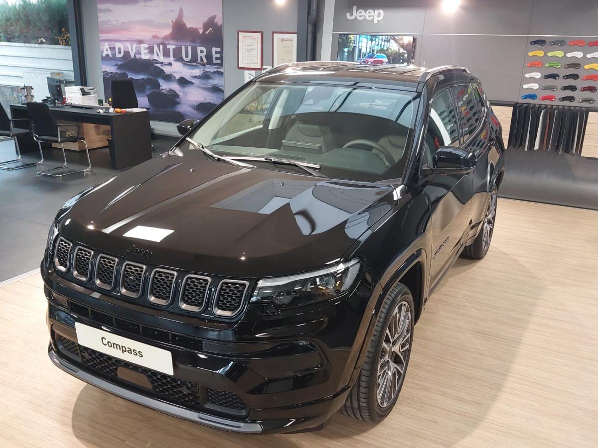 Foto - Jeep Compass MY24 e-Hybrid Summit