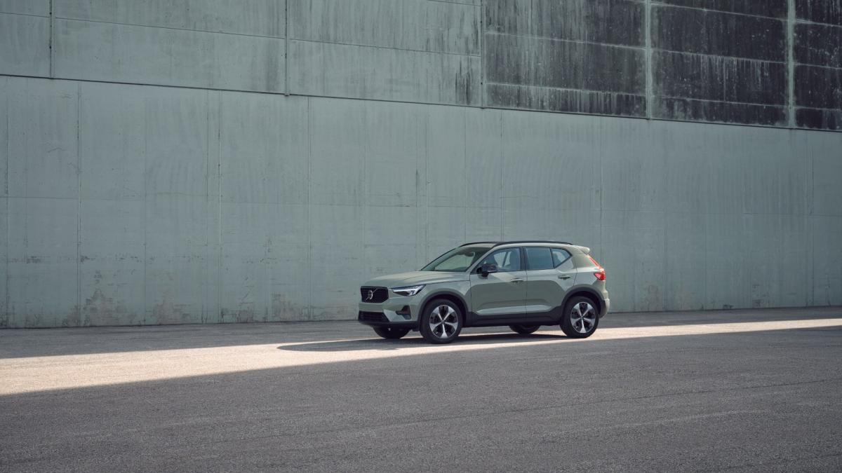 Foto - Volvo XC 40 T5 Hybride ULTIMATE Dark 0,5 % Steuer