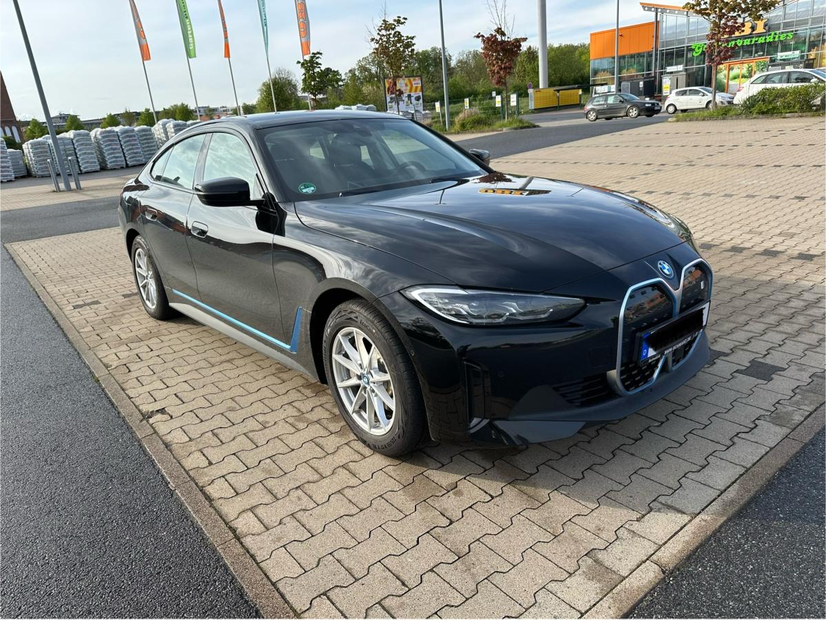 Foto - BMW i4