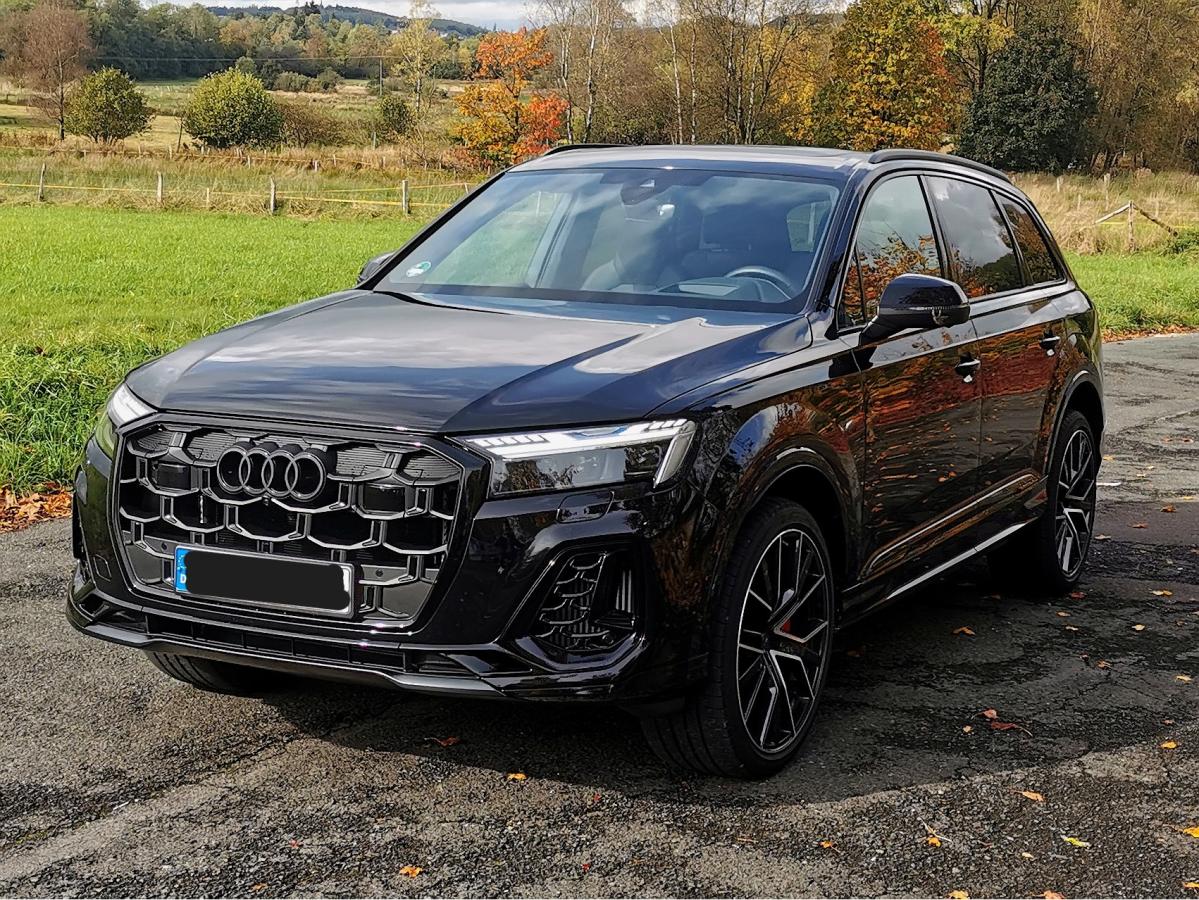 Foto - Audi SQ7 V8 / 4.0 TFSI Quattro / 507 PS / Wartung inkl.