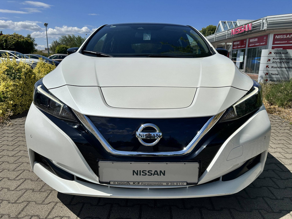 Foto - Nissan Leaf LEAF 40kWh N-Connecta-OP LED WP 2FL