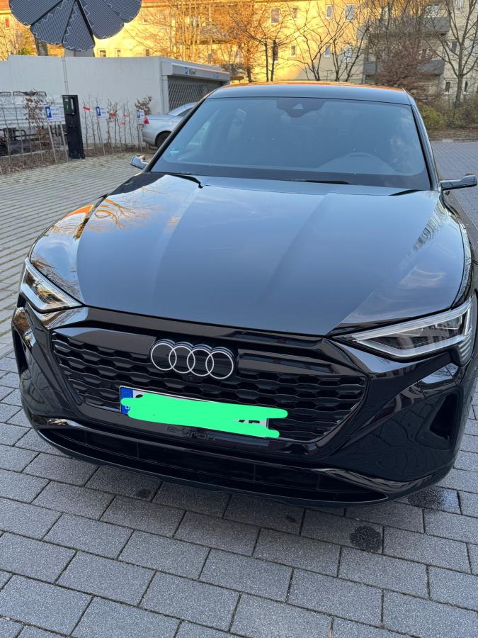 Foto - Audi Q8 e-tron