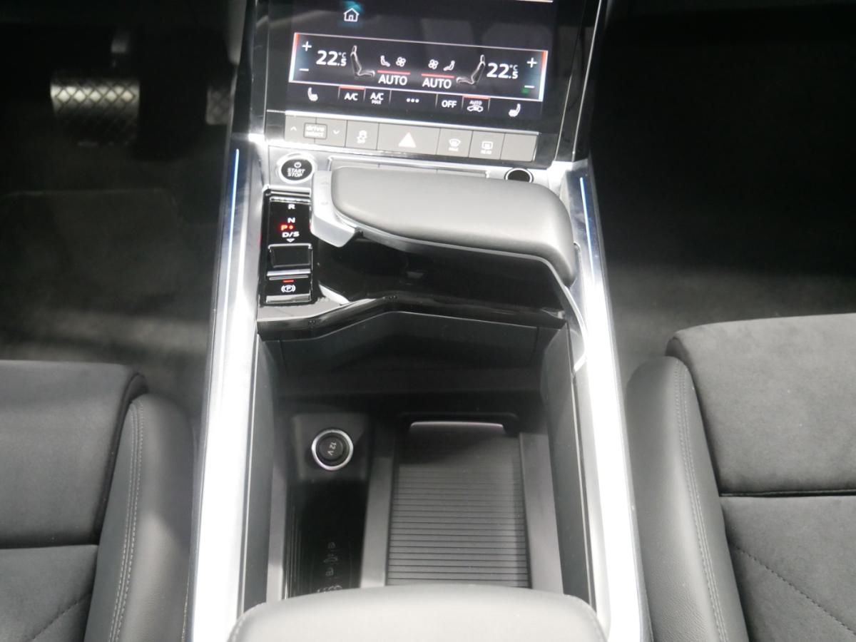Foto - Audi e-tron 55 quattro advanced MATRIX AHK PANO HEAD-