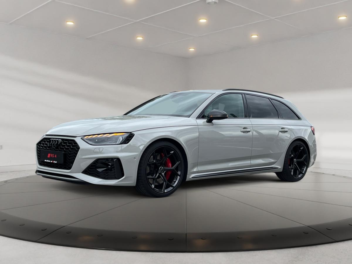 Foto - Audi RS4 Individuallack (Kreide), Carbon, RS-Competition plus, PANO,Tour+Stadt, B&O,