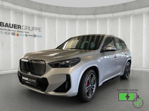 Foto - BMW iX1 30 xDrive M Sport UPE: 70.680  H/K-Sound LED HeadUp Shadow Line