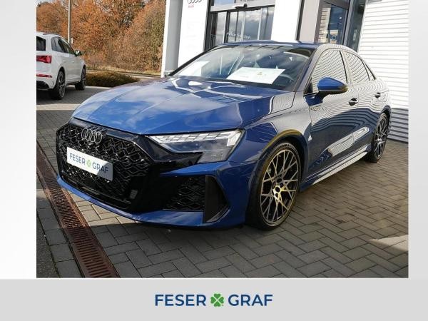 Audi RS3 für 933,00 € brutto leasen