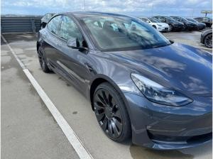 Foto - Tesla Model 3 Performance