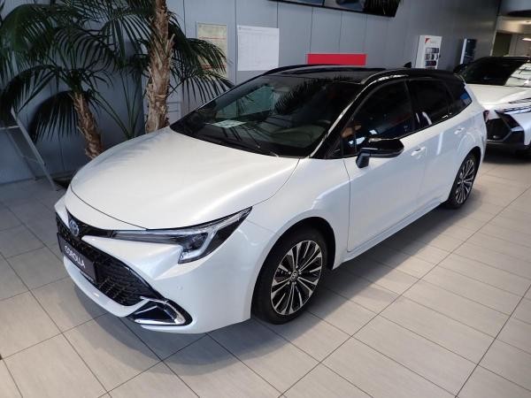 Foto - Toyota Corolla Touring Sport Hybrid Black and White