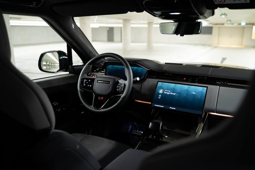 range rover sport sv cockpit