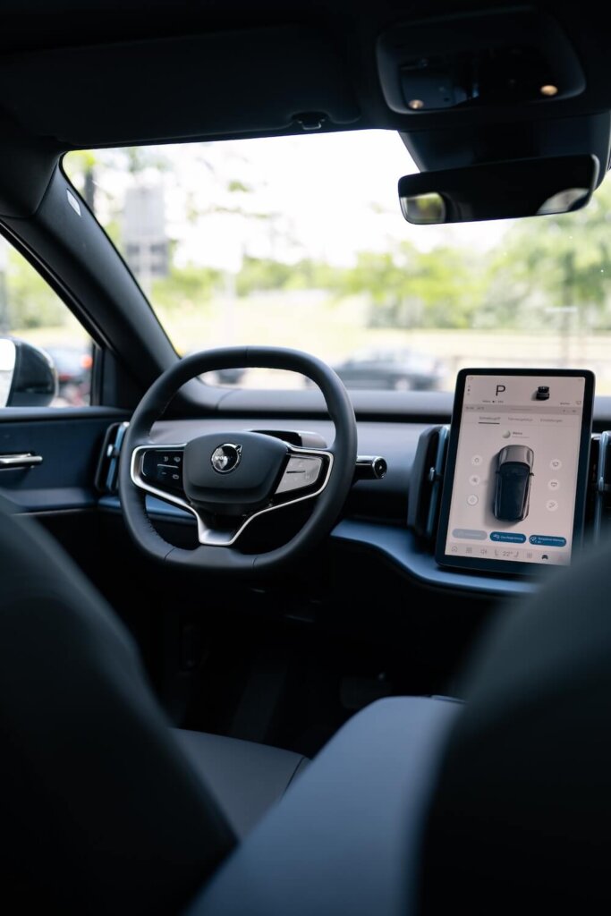 volvo ex30 cockpit 2024